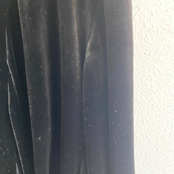 Skirt - Picture 2 of 3